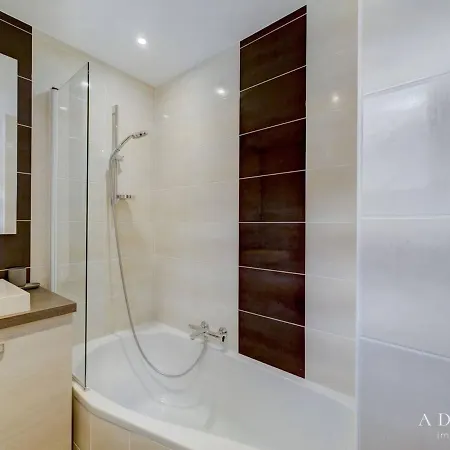 Apartment 3 Pieces Aux Pieds Des Pistes Avec Balcon, Parking Et Wifi - Fr-1-398-606